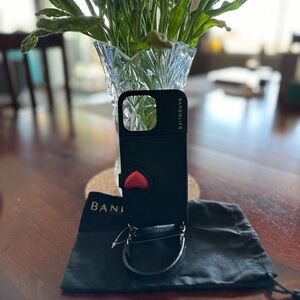 GIA HEART MAGSAFE MagSafe Charging Crossbody